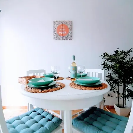 Lovely 500 M Walk To The Apartman
