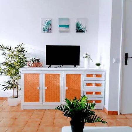 Apartman Lovely 500 M Walk To The
